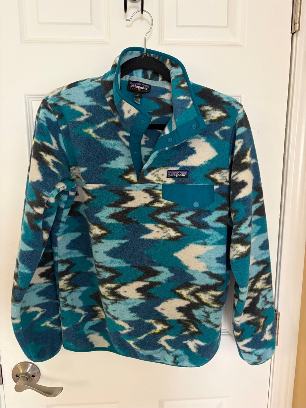 Patagonia Teal Multi-Pattern Snap-T Fleece Pullover. Size small